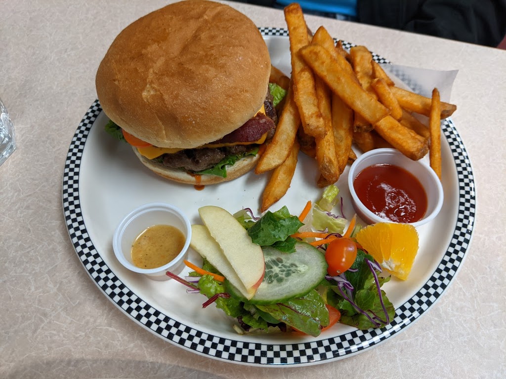 Hankys Family Restaurant | 821 6 Ave B, Hope, BC V0X 1L0, Canada | Phone: (236) 355-0071