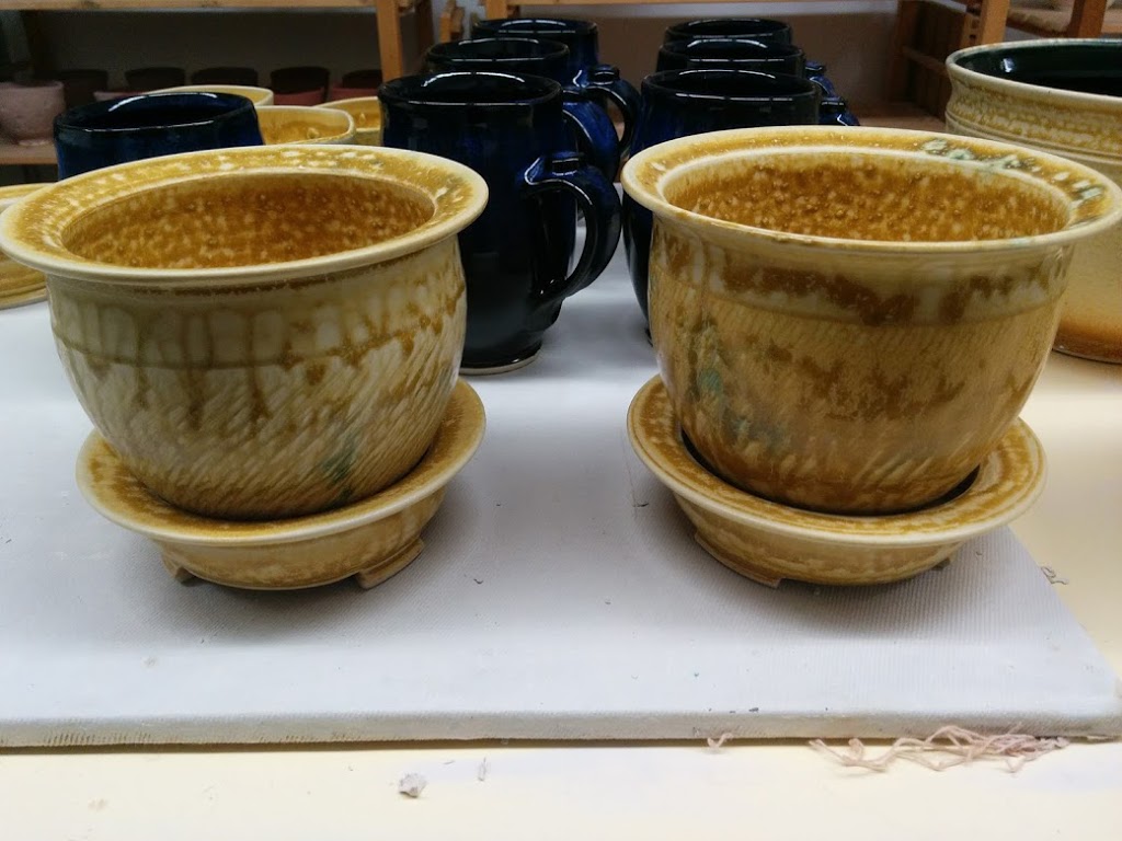 Michael Giles Pottery | 1490 Fisher Rd, Cobble Hill, BC V0R 1L0, Canada | Phone: (250) 929-5565