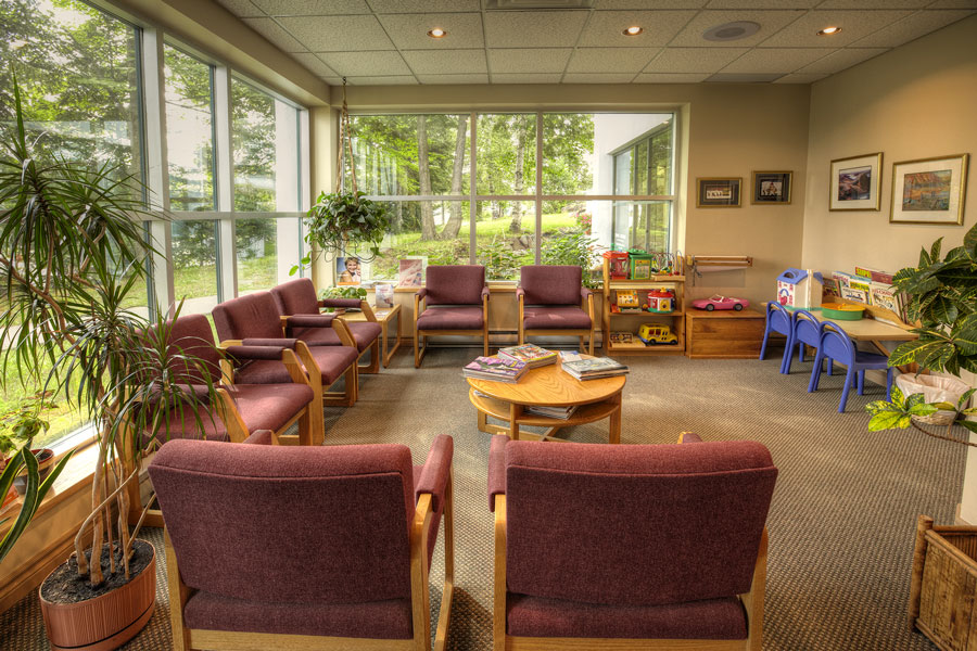 Clinique dentaire Roy | 1396 Boulevard de Sainte-Adèle, Sainte-Adèle, QC J8B 0K2, Canada | Phone: (450) 229-9573