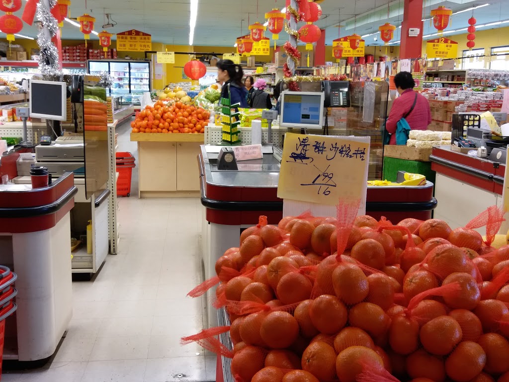 Lucky Foodmart | 8360 Kennedy Rd, Markham, ON L3R 9W4, Canada | Phone: (905) 943-9222