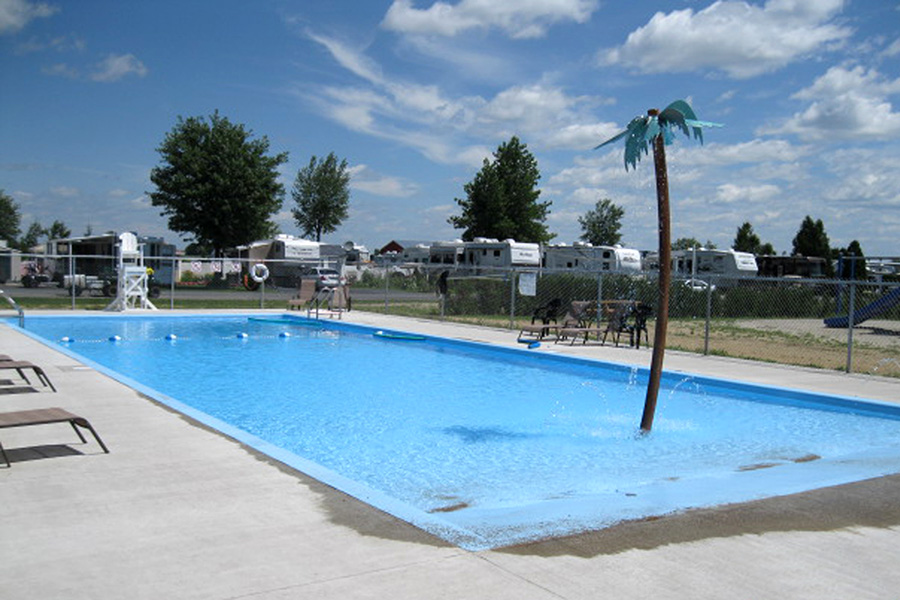 Camping Alouette | Camping VR et chalets Parkbridge | 3449 De LIndustrie, Saint-Mathieu-de-Beloeil, QC J3G 4S5, Canada | Phone: (450) 464-1661