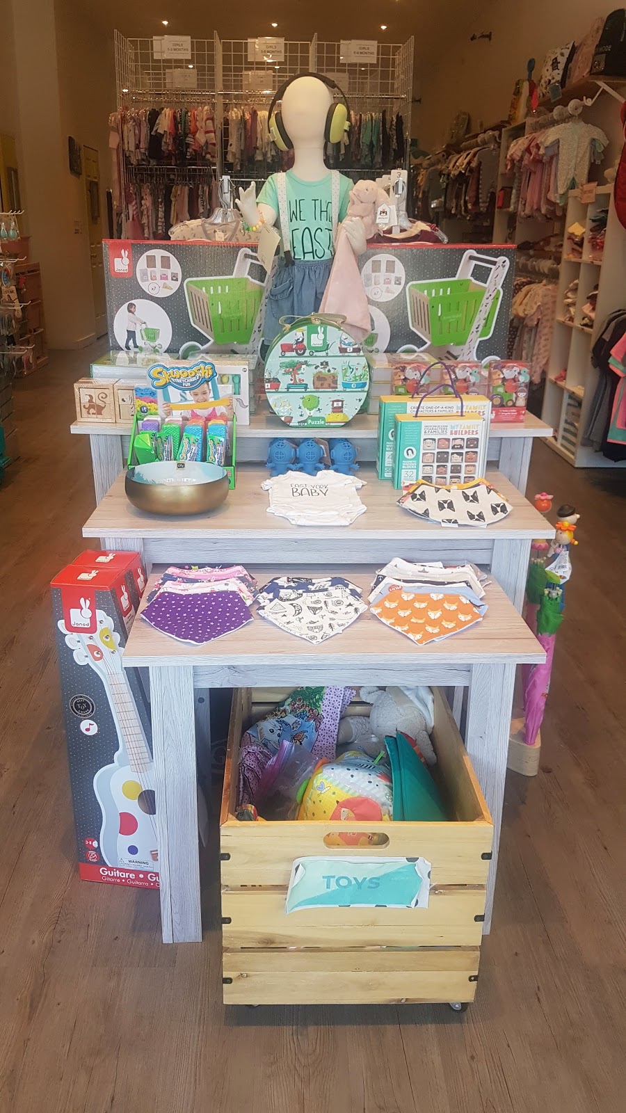 Little Ones Closet | 1854 Danforth Ave, Toronto, ON M4C 1J4, Canada | Phone: (647) 693-8677