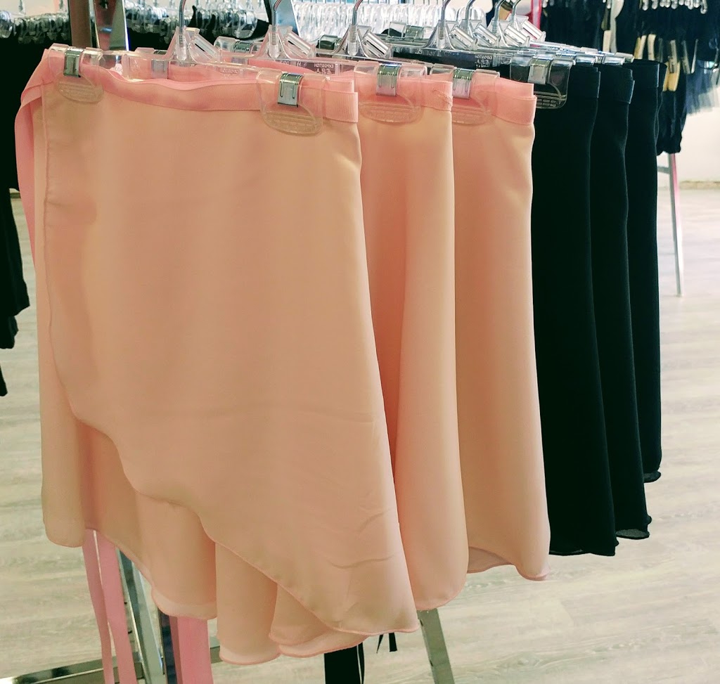 The Turning Pointe Dance Apparel | 6008 Voyageur Dr, Orléans, ON K1C 2L8, Canada | Phone: (613) 299-3533