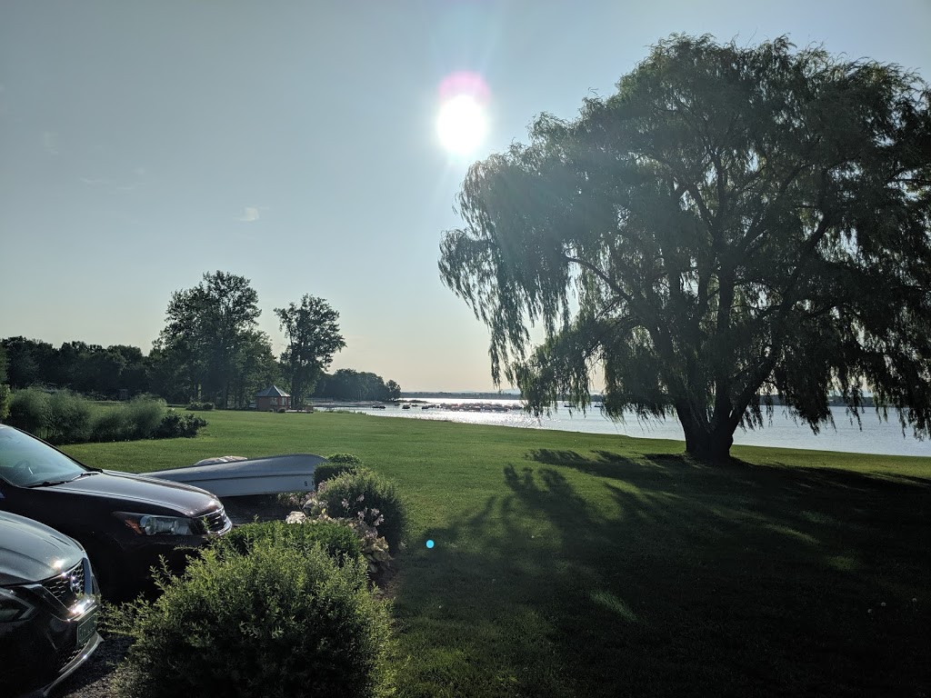 Thomas Mott Homestead Bed and Breakfast | 634 Blue Rock Rd, Alburg, VT 05440, USA | Phone: (802) 796-4402