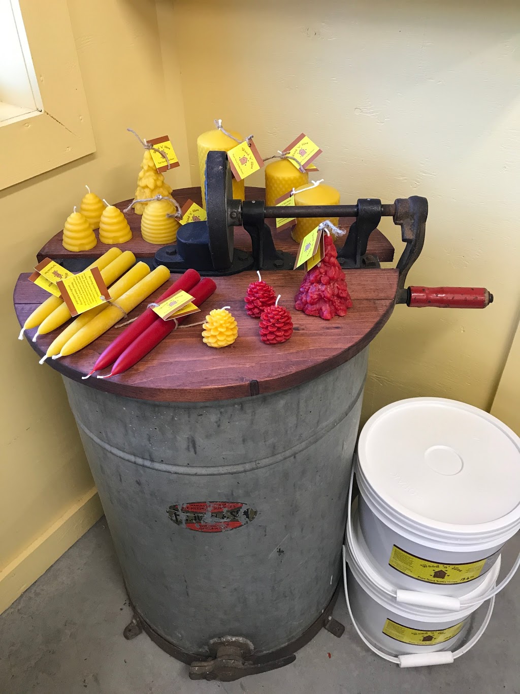 WoodnHive Honey | 1284 Starrs Point Rd, Port Williams, NS B0P 1T0, Canada | Phone: (902) 679-8996