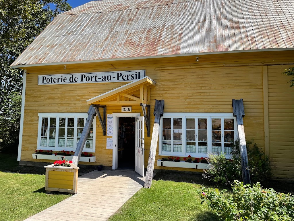 Pottery De Port-Au-Persil | 1001 Rue St Laurent, Saint-Siméon, QC G0T 1X0, Canada | Phone: (418) 638-2349