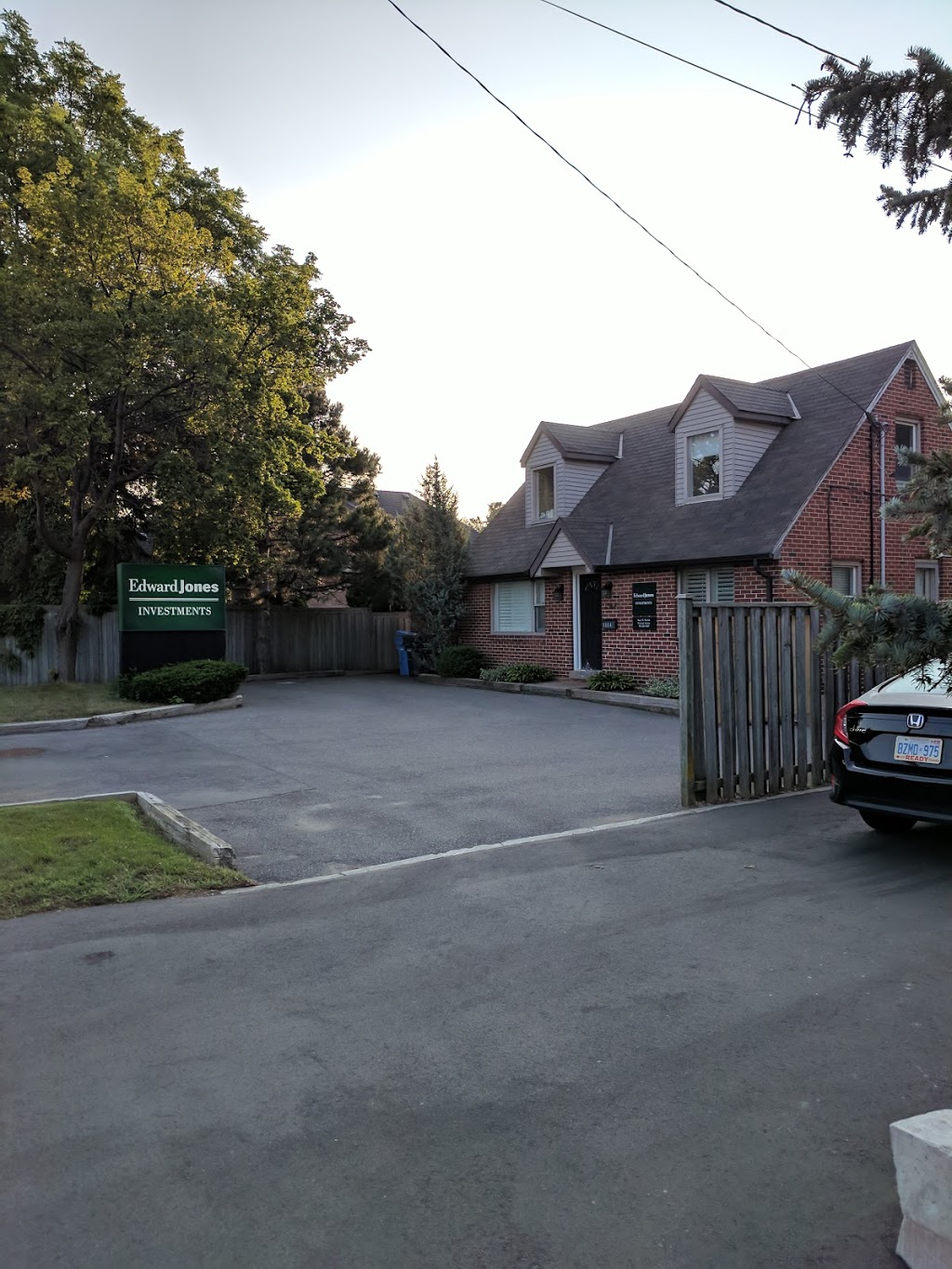 Edward Jones - Financial Advisor: Roger W Wardell | 1384 Lakeshore Rd W, Mississauga, ON L5J 1J1, Canada | Phone: (905) 829-9889