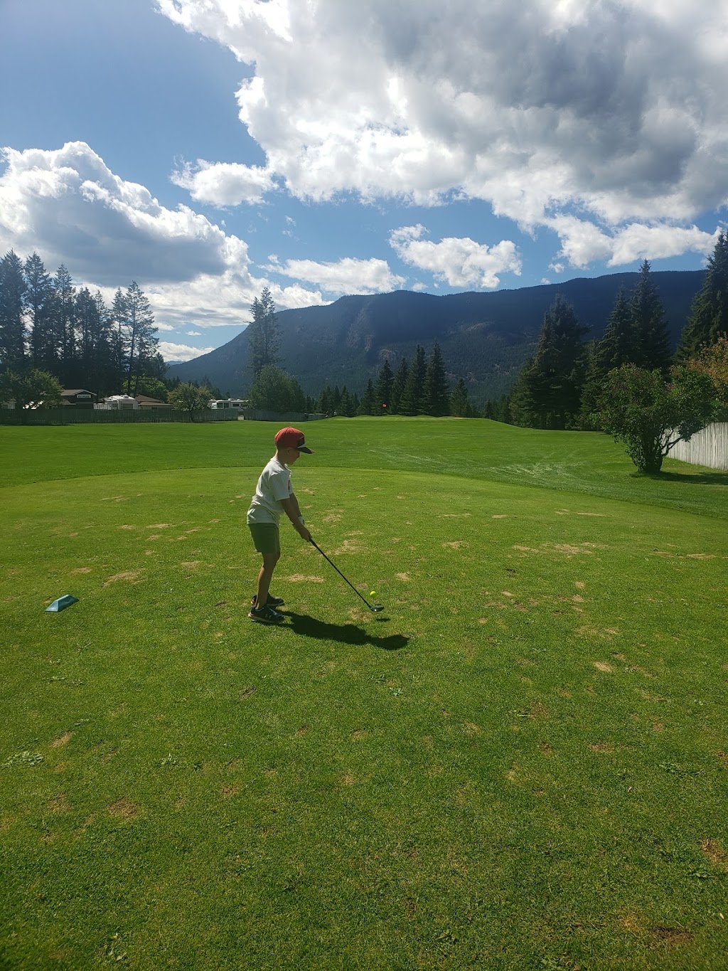 Edgewater Hilltop RV Park | 5585 BC-95, Edgewater, BC V0A 1E0, Canada | Phone: (250) 347-6502