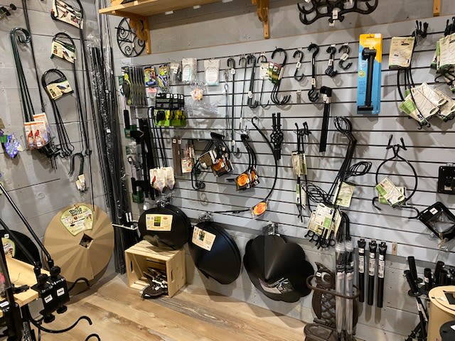 The Birdhouse Nature Store | 82 Main St, Brighton, ON K0K 1H0, Canada | Phone: (613) 475-9510