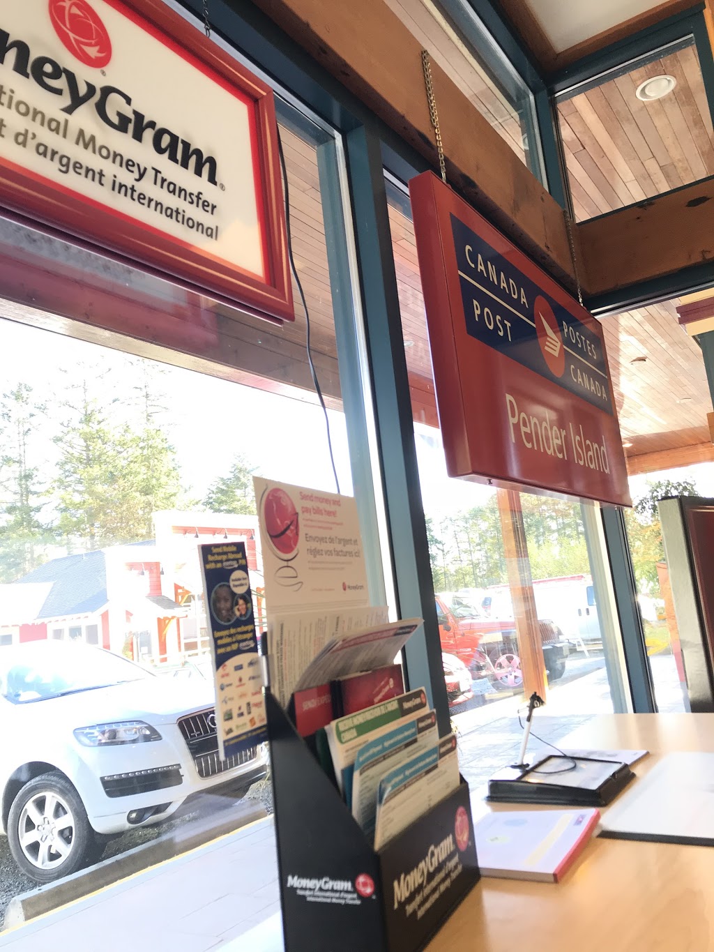 Pender Island Post Office | 4605 Bedwell Harbour Rd, Pender Island, BC V0N 2M1, Canada