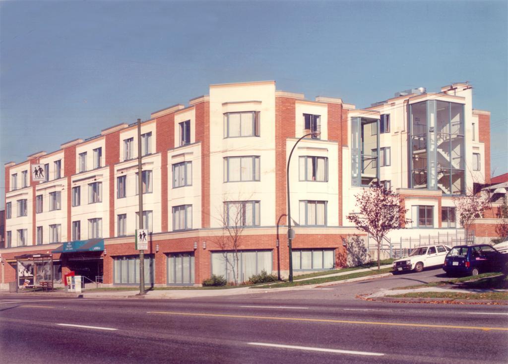 Renfrew Care Centre | 1880 Renfrew St, Vancouver, BC V5M 3H9, Canada | Phone: (604) 255-7723