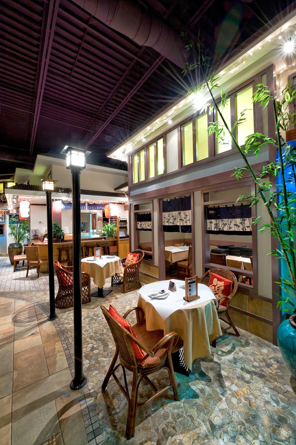 Axia Restaurant | 5045a Plantation Pl, Mississauga, ON L5M 6J3, Canada | Phone: (905) 608-2942