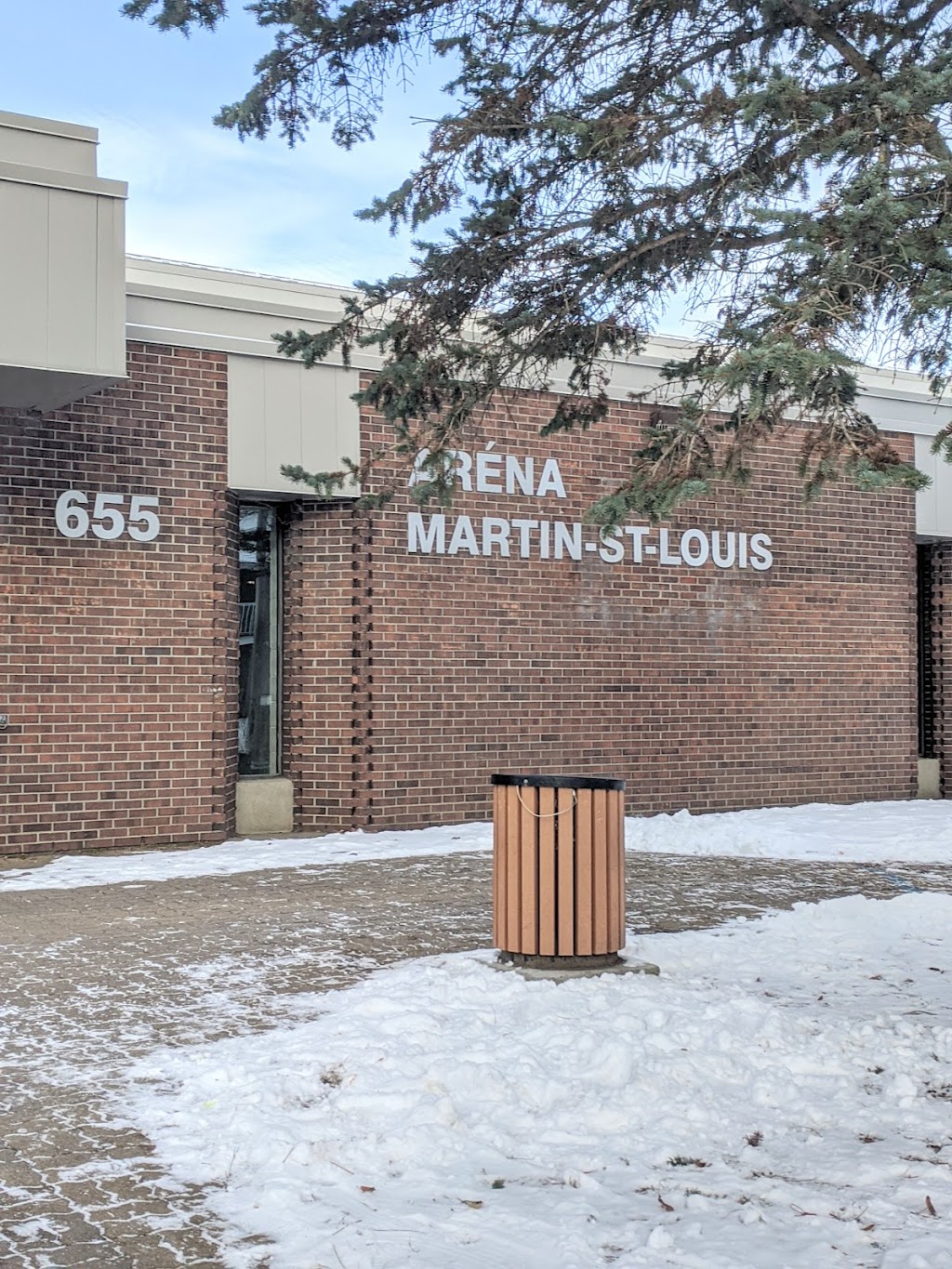 Aréna Martin-St-Louis | 655 Rue Sylvie, Laval, QC H7X 2X2, Canada | Phone: (450) 689-3985
