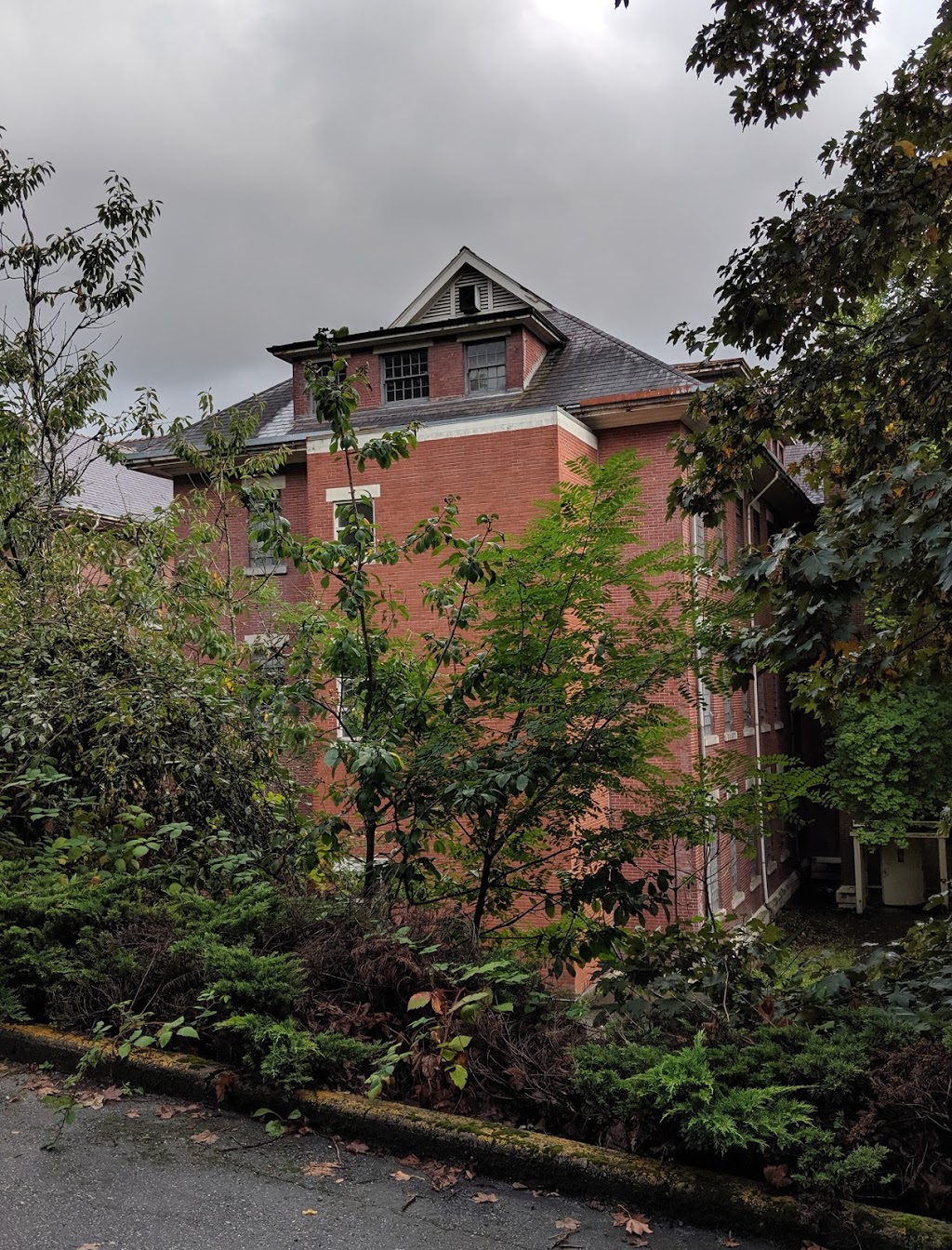səmiq̓wəʔelə (formerly known as Riverview) | 2601 Lougheed Hwy, Coquitlam, BC V3C 4J2, Canada | Phone: (604) 433-1711