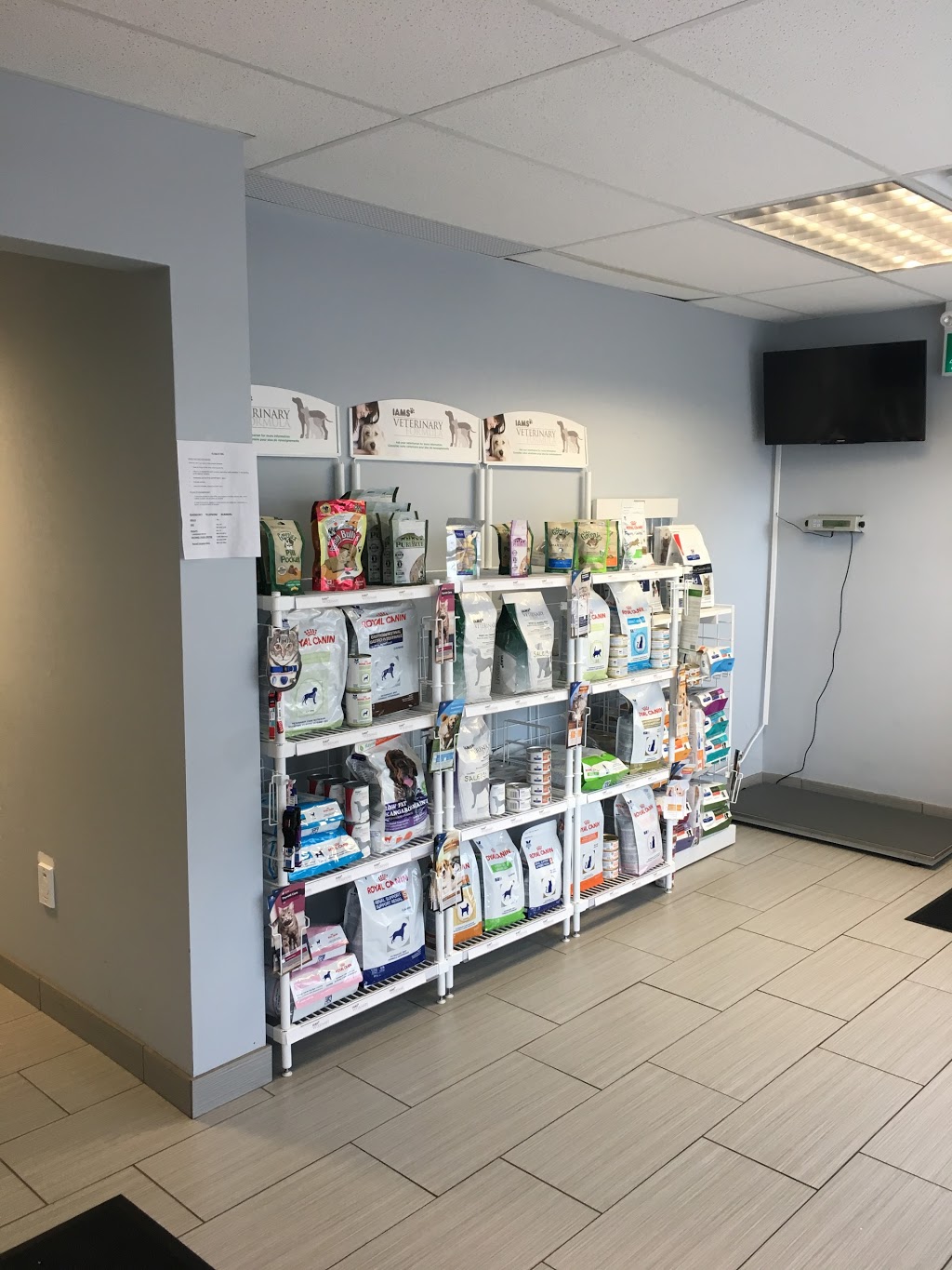 Bloor Street Animal Hospital | 214 Bloor St E, Oshawa, ON L1H 3M6, Canada | Phone: (905) 728-6000