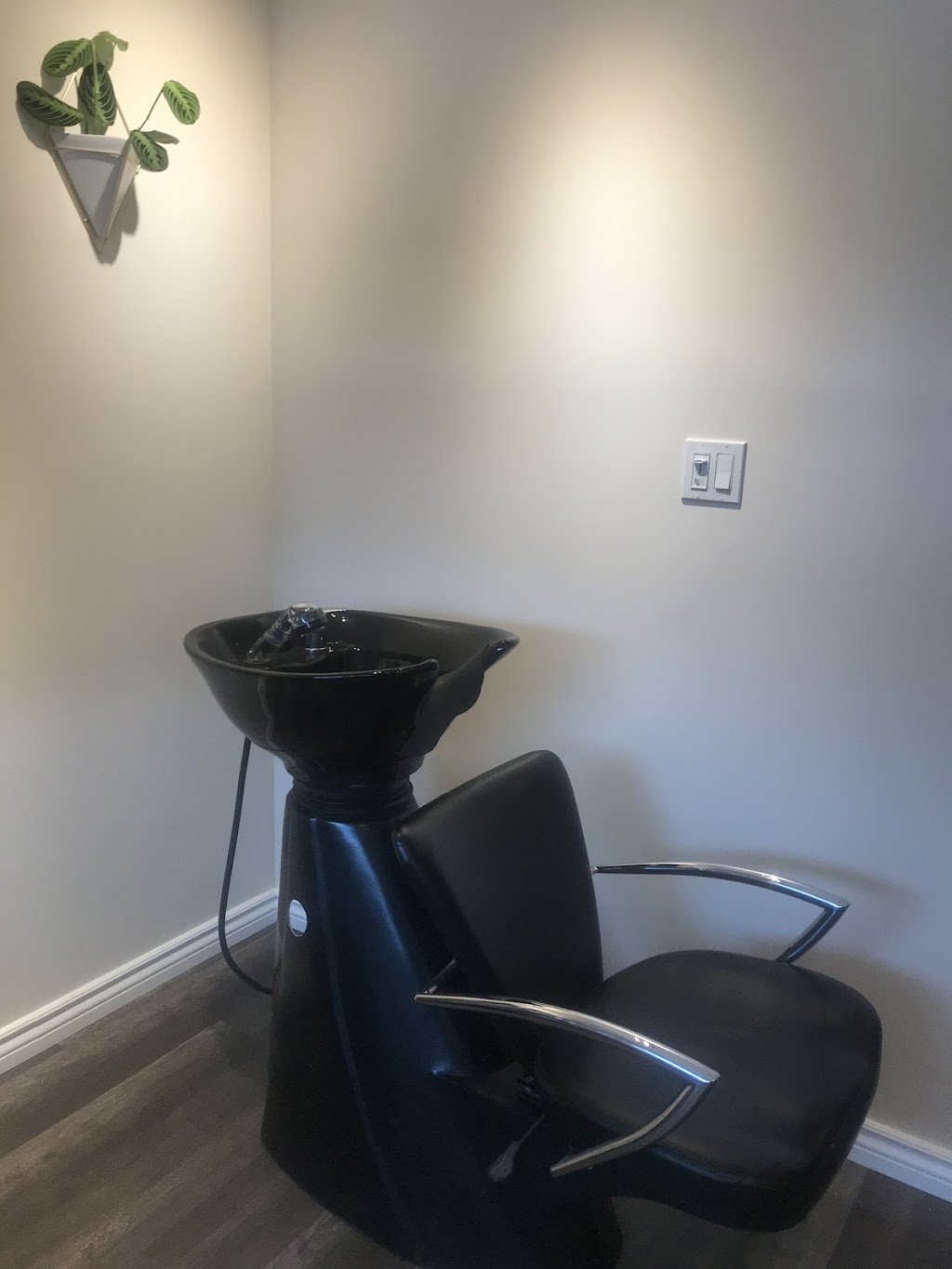 Styles By Nadia | 12936 113 St NW, Edmonton, AB T5E 5A7, Canada | Phone: (780) 235-5916