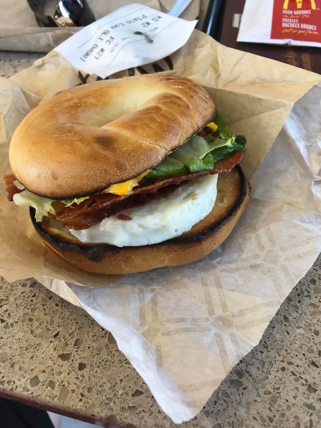 McDonalds | 377 Burnhamthorpe Rd E, Mississauga, ON L5A 3Y1, Canada | Phone: (905) 270-3529