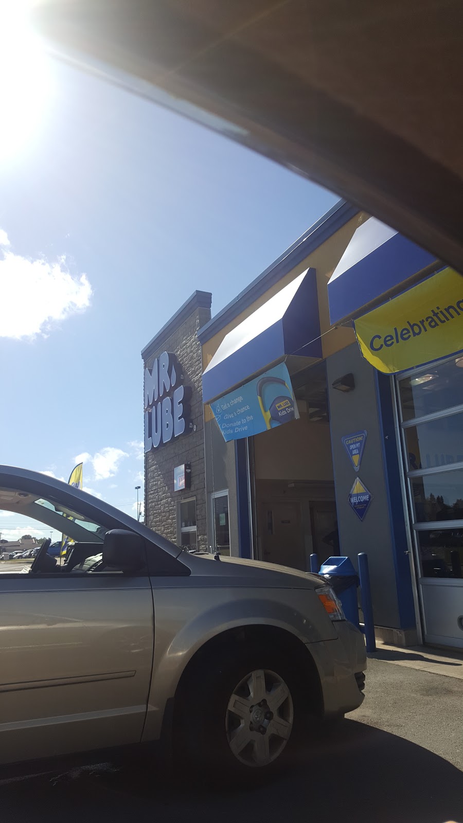 Mr. Lube | 565 Portland St, Dartmouth, NS B2Y 4B1, Canada | Phone: (902) 464-5823