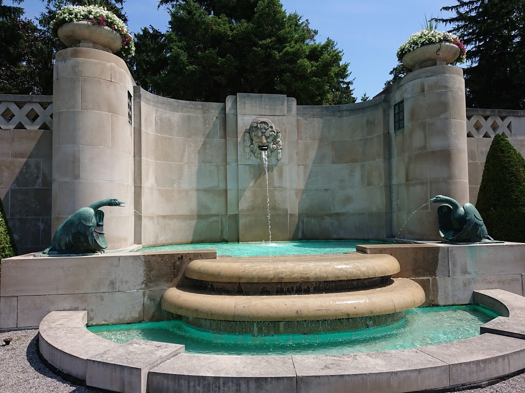Parkwood Estate | 270 Simcoe St N, Oshawa, ON L1G 4T5, Canada | Phone: (905) 433-4311