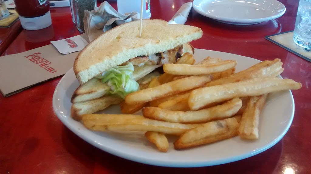 St. Louis Bar & Grill | 494 Veterans Dr Unit 1, Barrie, ON L4N 9J5, Canada | Phone: (705) 728-9555