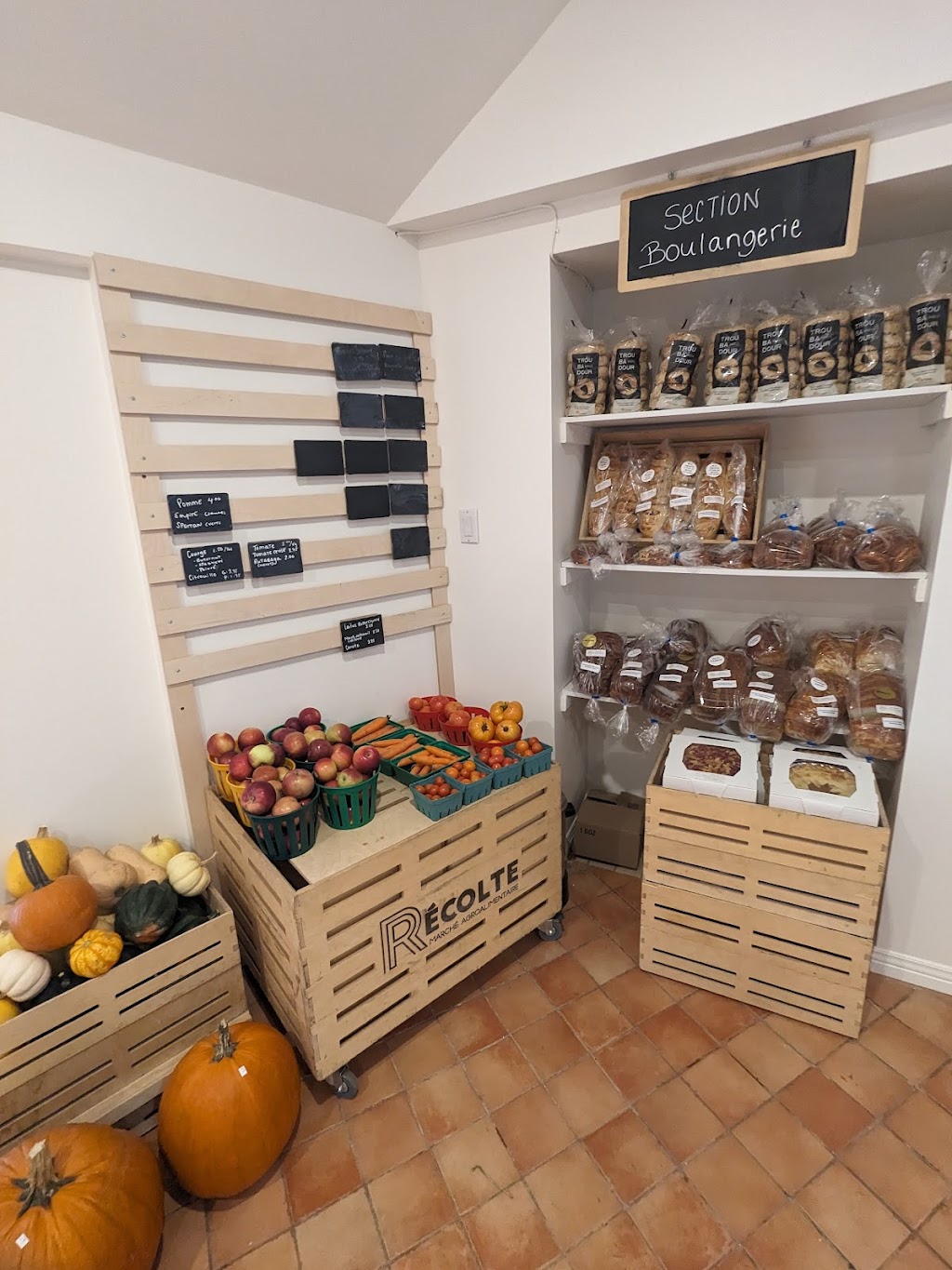 Récolte - marché agroalimentaire | 454 Chem. des Patriotes, La Vallée-du-Richelieu, QC J0H 2G0, Canada | Phone: (514) 570-3596