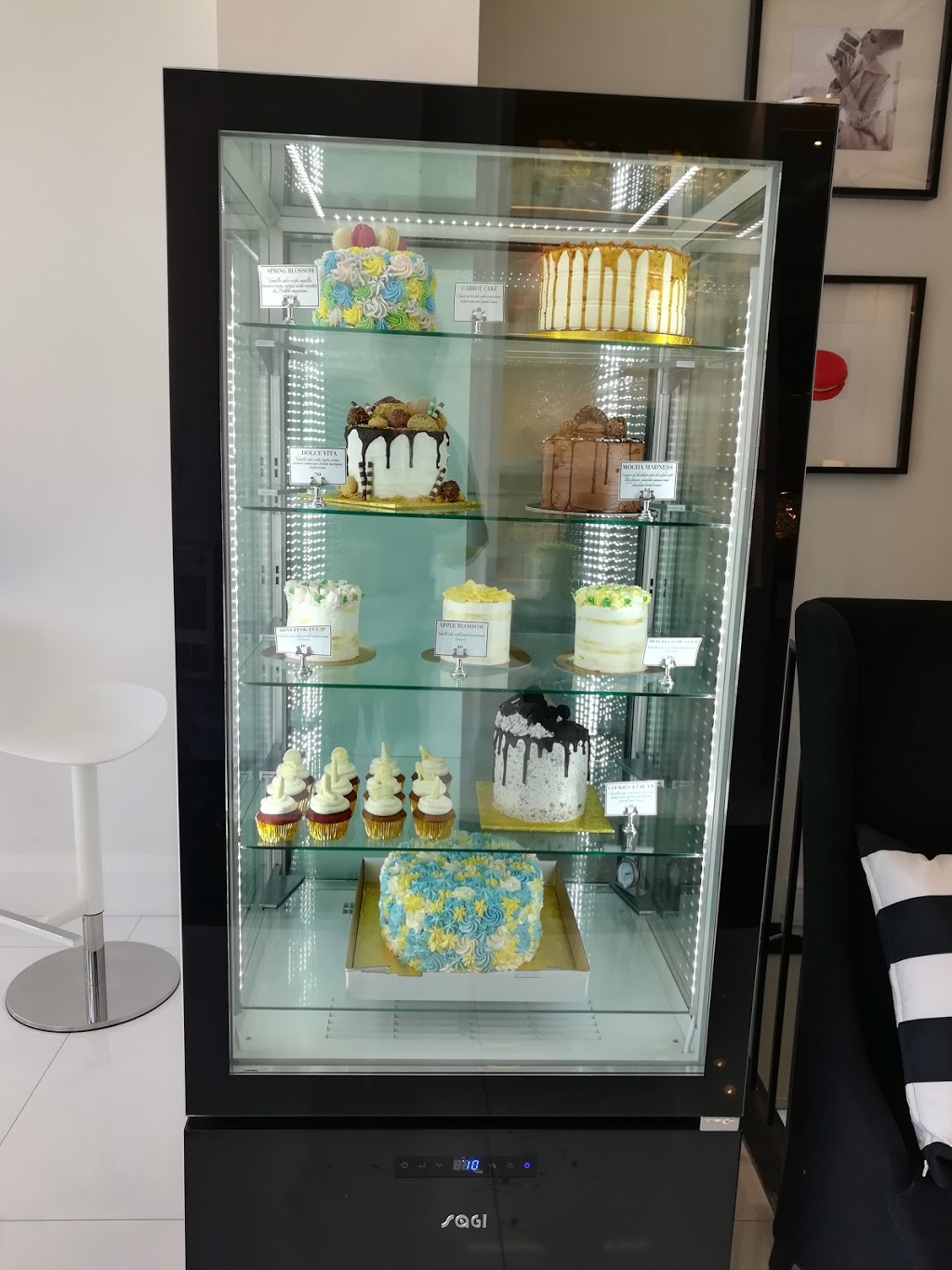Dolce Moda | 420 Summerhill Ave, Toronto, ON M4W 2E4, Canada | Phone: (416) 922-2253