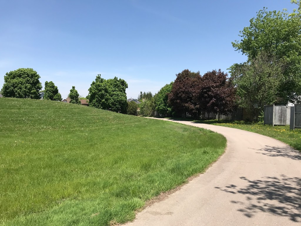 Bolingbrook park Waterloo | 470 Westvale Dr, Waterloo, ON N2T 1S9, Canada | Phone: (519) 886-2310