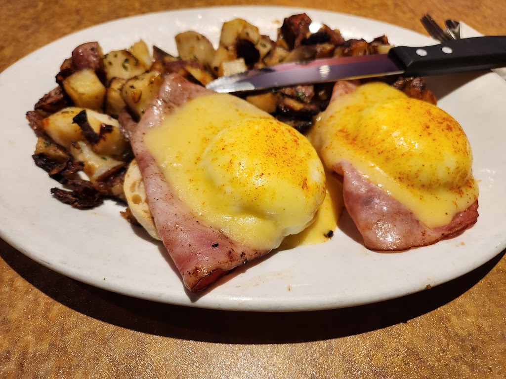ABC Country Restaurant | 2085 50 Ave, Red Deer, AB T4R 1Z4, Canada | Phone: (403) 358-4280