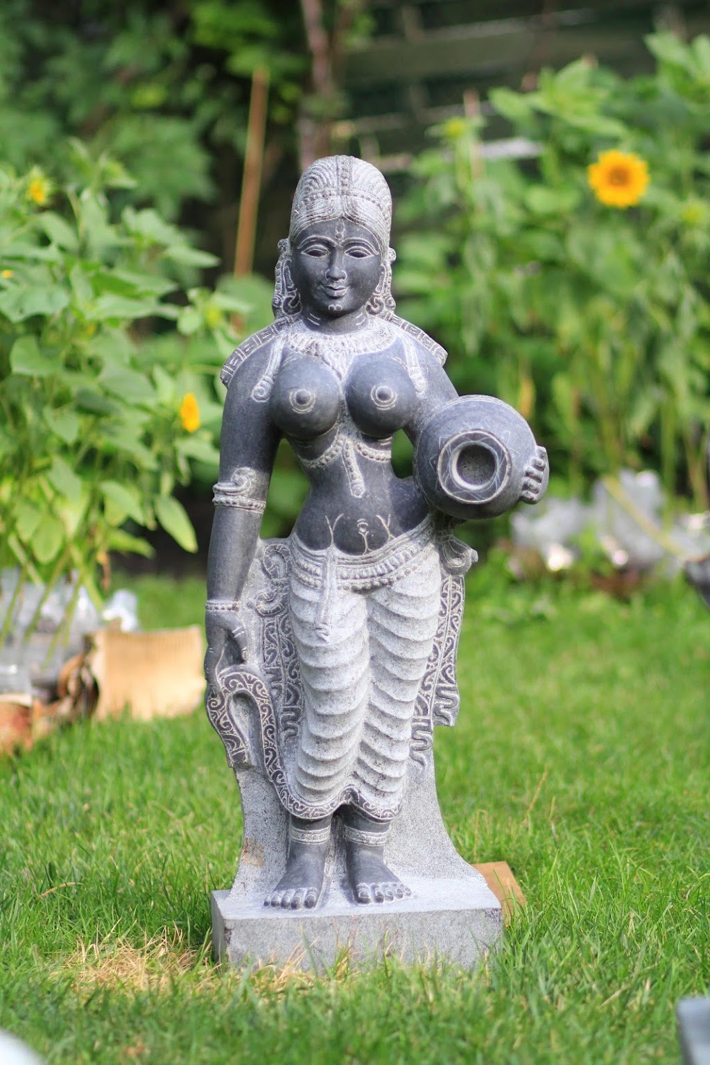 Statues Gallery | 16083 Hurontario St, Caledon Village, ON L7C 2E5, Canada | Phone: (416) 871-1444