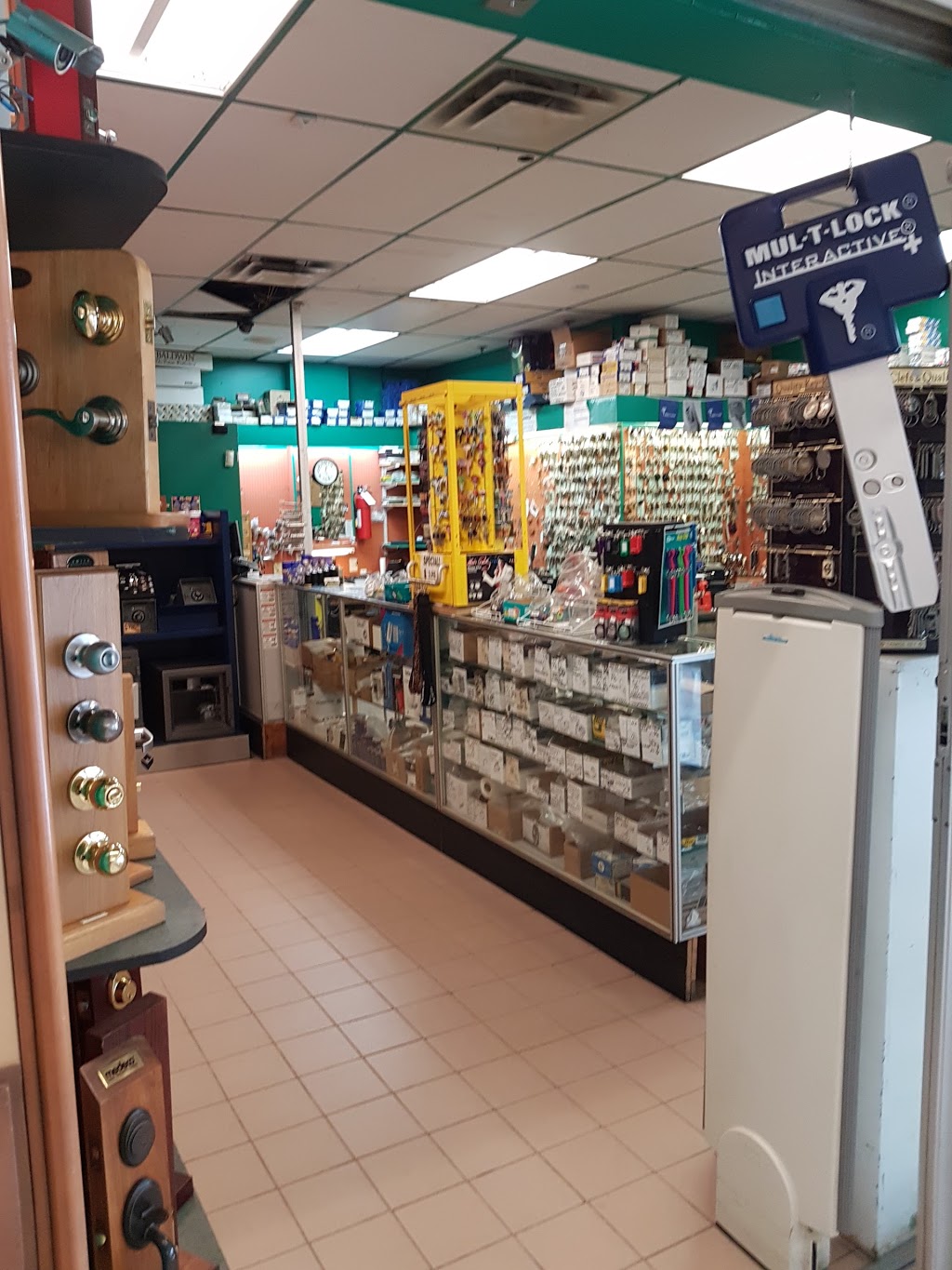 Serrupro Montréal - Serrurier Boivin | C1A-7373, Boul Langelier, Saint-Léonard, QC H1S 1V7, Canada | Phone: (514) 259-1515