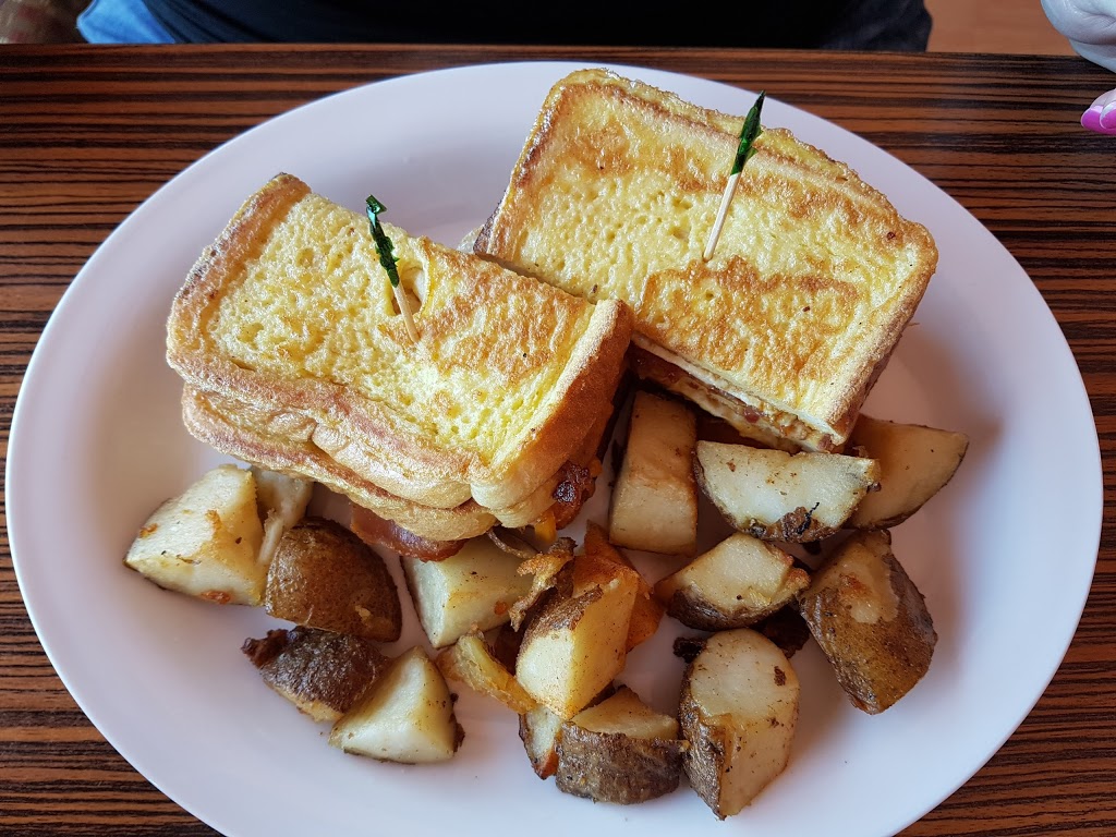 Flippin Eggs | 598 Atherley Rd, Orillia, ON L3V 1P2, Canada | Phone: (705) 327-5577