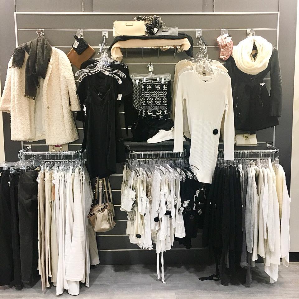 Platos Closet Richmond Hill | 10775 Leslie St Unit 2, Richmond Hill, ON L4S 0B2, Canada | Phone: (905) 770-7000