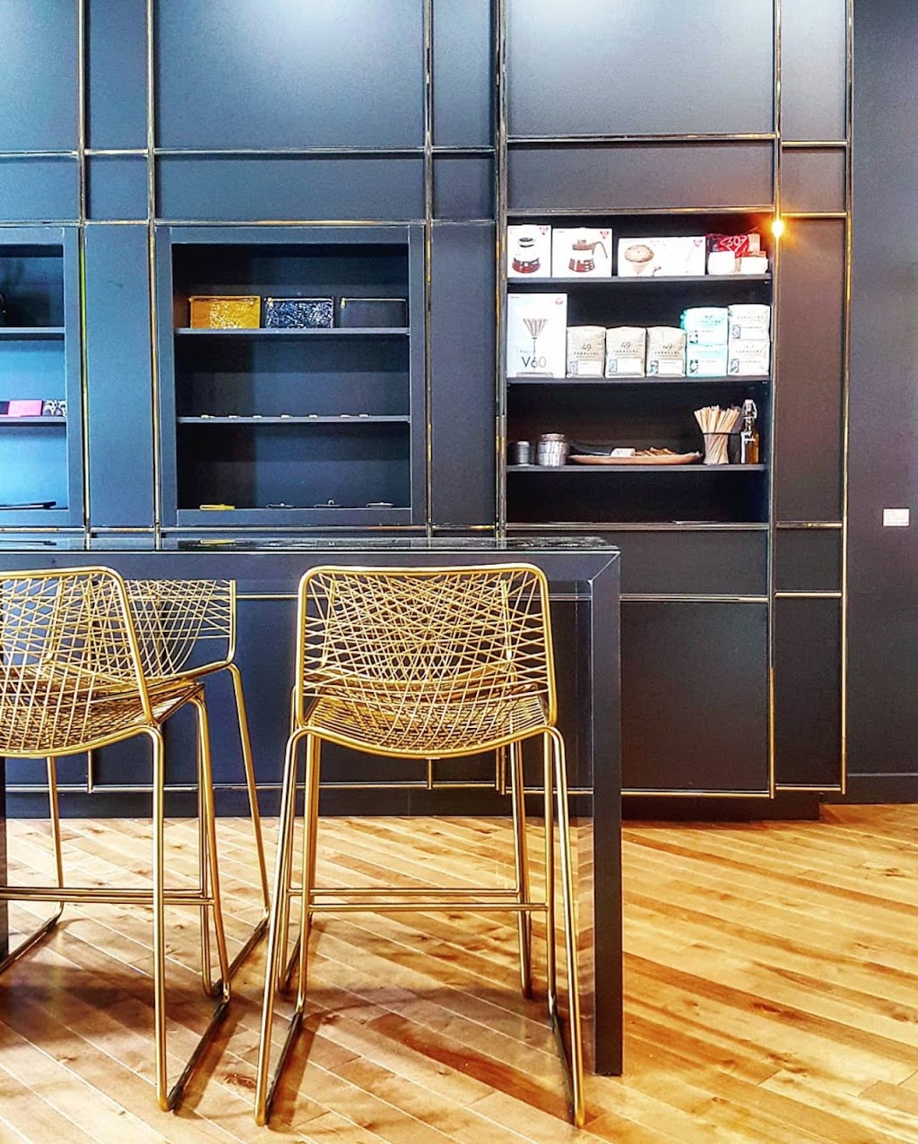 THE STANDARD PLATEAU | 65 Av. Fairmount O, Montréal, QC H2T 2M3, Canada | Phone: (514) 655-3715