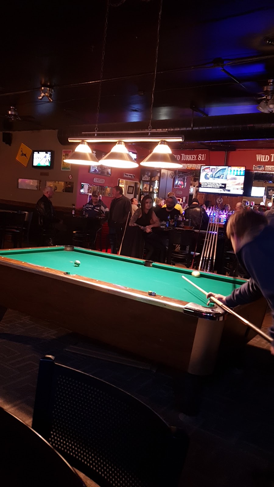 Bucks Tavern | 541 Colborne St, Brantford, ON N3S 3P4, Canada | Phone: (519) 304-9444