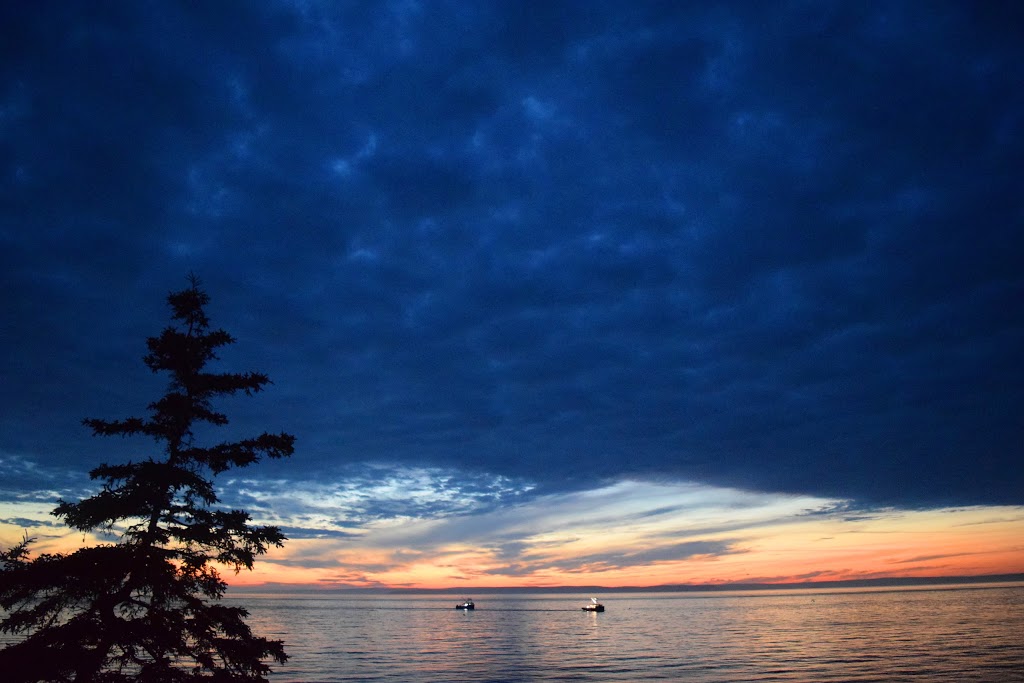 Harbour House | 1143 W Halls Harbour Rd, Centreville, NS B0P 1J0, Canada | Phone: (902) 670-9423