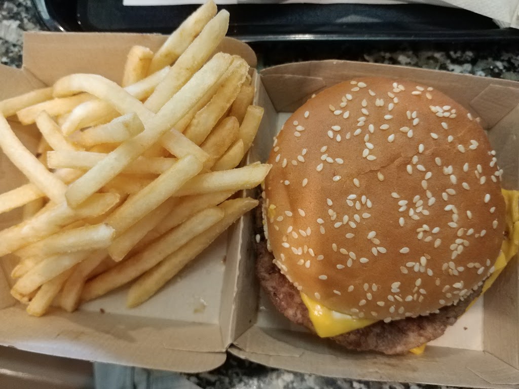McDonalds | 4416 Innes Rd, Orléans, ON K4A 3W3, Canada | Phone: (613) 841-6633