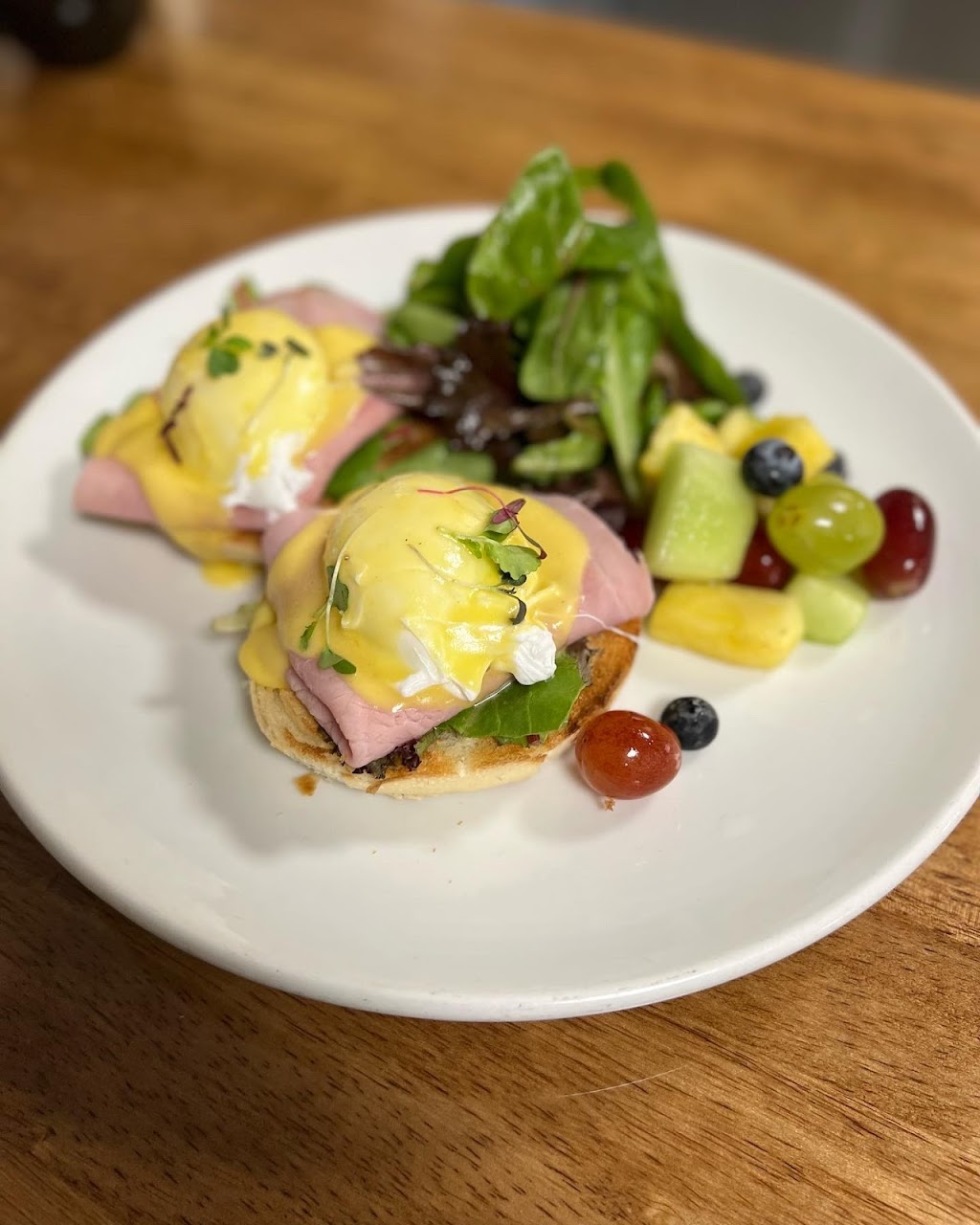 Le Gourmand Bistro | 2901 Lake Shore Blvd W, Etobicoke, ON M8V 1J3, Canada | Phone: (416) 252-2127