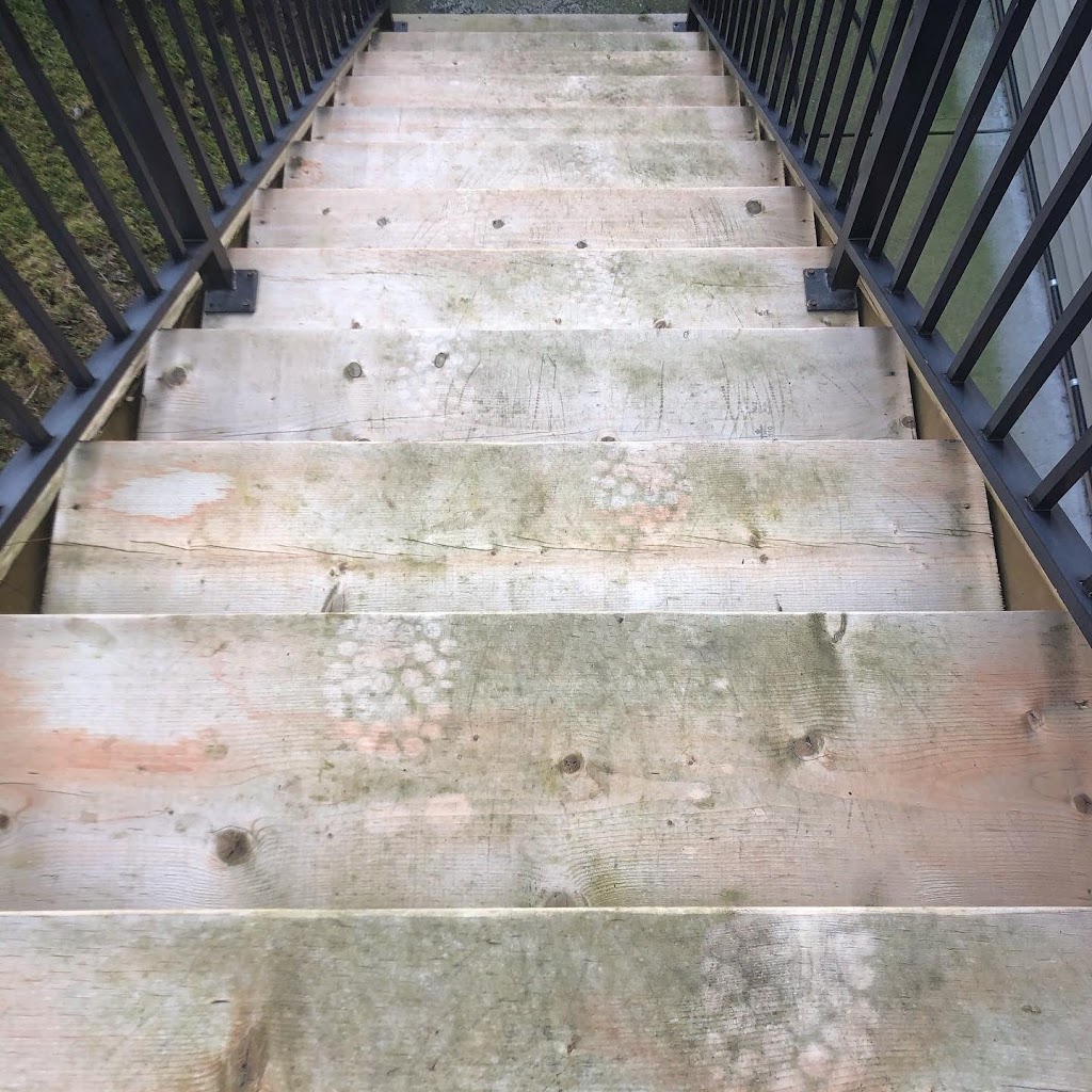 Mountainside Pressure Washing | 5-8724 BELLEVUE DR CHILLIWACK BC V2P0A, 8724 Bellevue Dr, Chilliwack, BC V2P 0A3, Canada | Phone: (604) 750-4179
