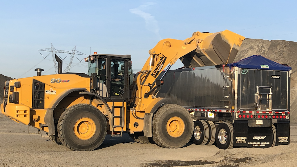 Sablière Bernard Lessard Excavation Inc | 2600 Rang Waterloo, Sainte-Angèle-de-Prémont, QC J0K 1R0, Canada | Phone: (819) 268-5483