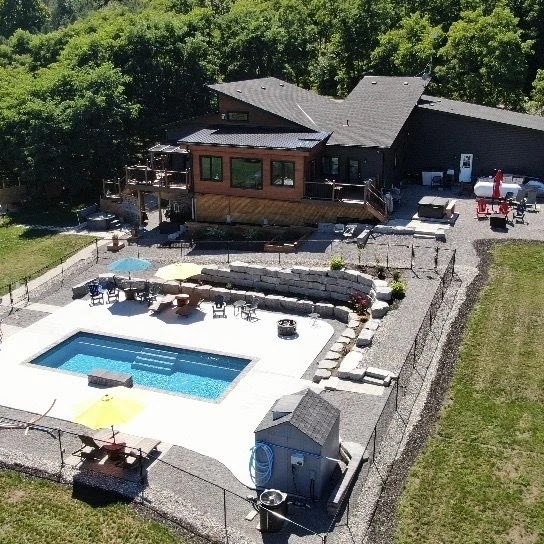 Hidden Retreat Grafton | 189 Hofer Rd, Colborne, ON K0K 1S0, Canada | Phone: (705) 644-0893