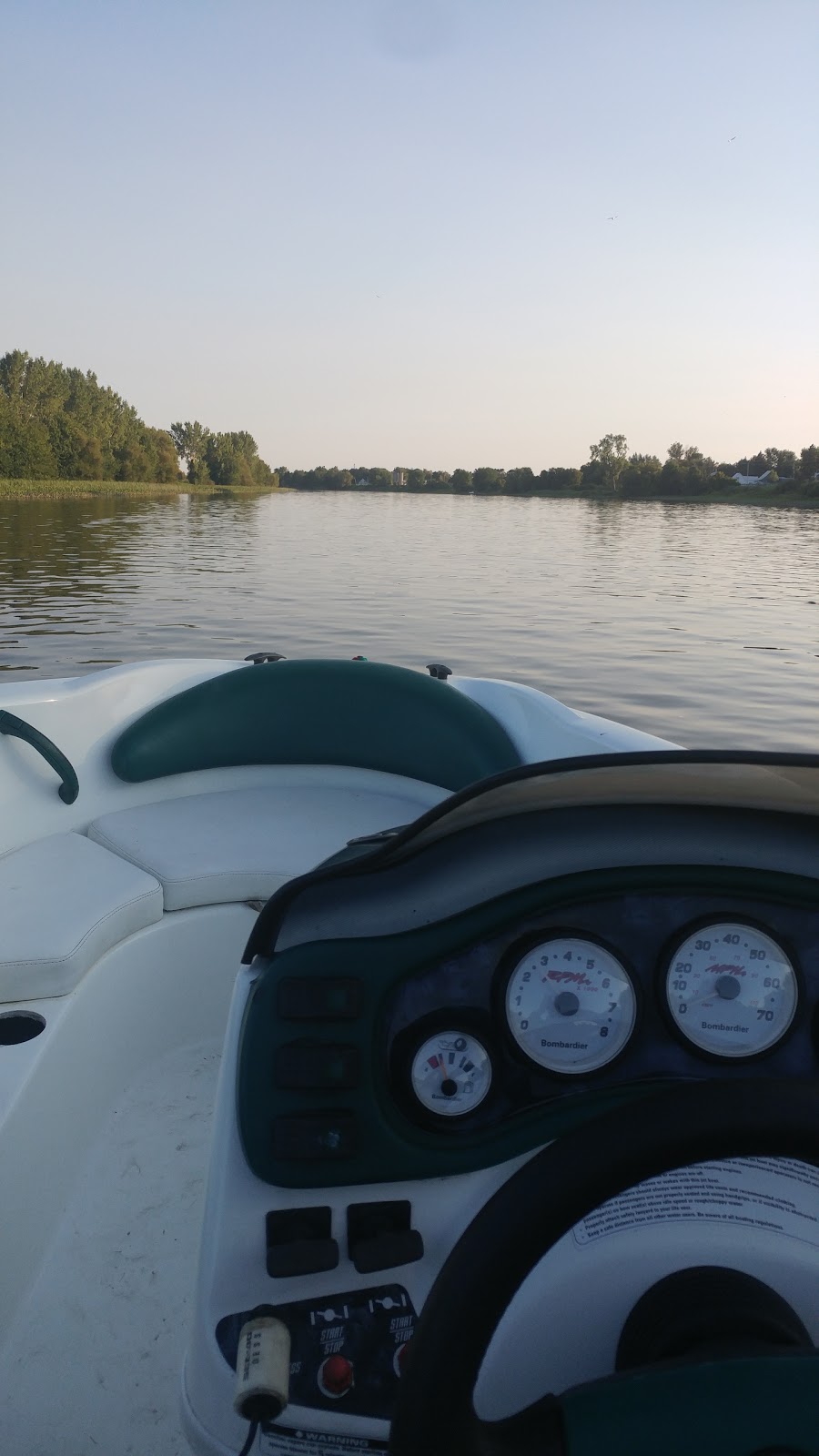 marina Le Bourg DEau | 845 Grande Côte, Berthierville, QC J0K 1A0, Canada | Phone: (514) 706-5252
