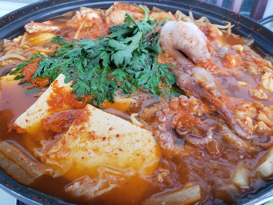 North Town Korean Restaurant 엄마 해물탕 | 7368 Yonge St, Thornhill, ON L4J 8H9, Canada | Phone: (647) 270-4103