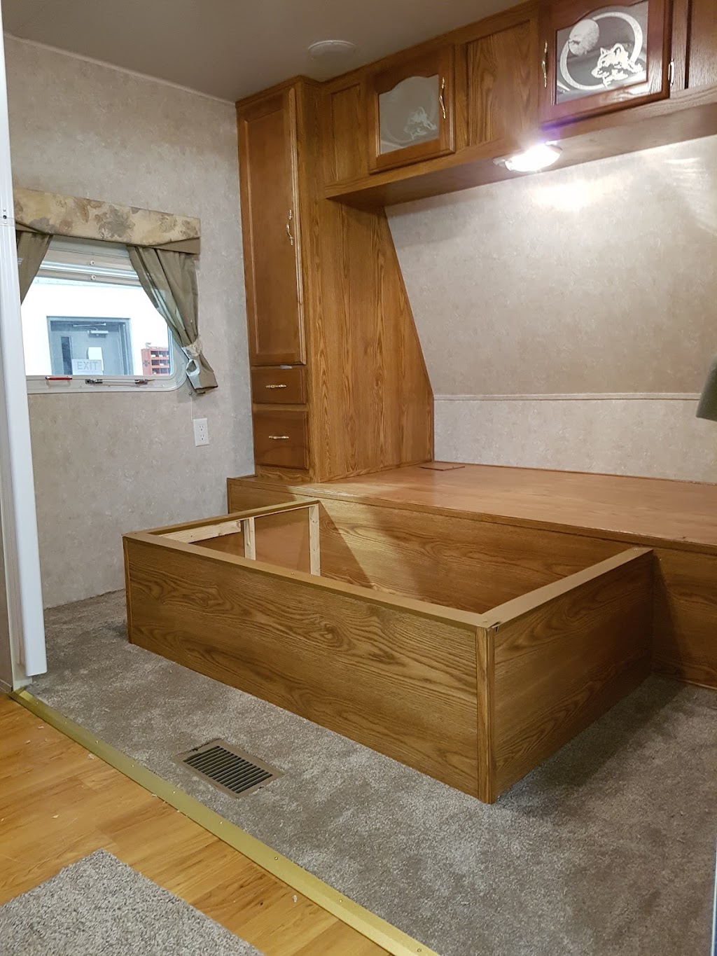 Mountain View RV | 15 Ave, Didsbury, AB T0M 0W0, Canada | Phone: (403) 990-8994