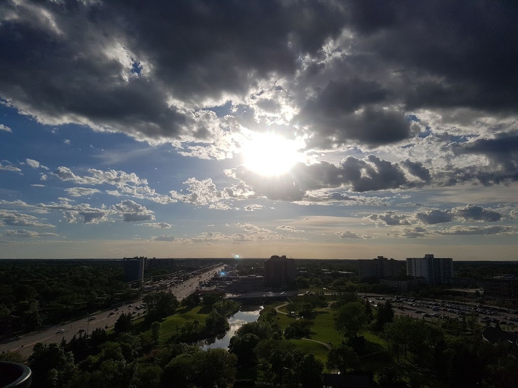 Courts of St James | 2727 Portage Ave, Winnipeg, MB R3J 0R2, Canada | Phone: (204) 888-3747