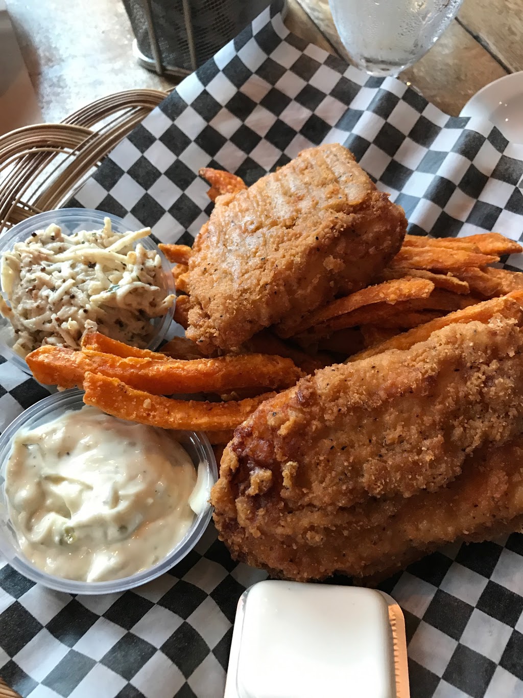 Pilsen Restaurant et Pub | 55 Rue Main, North Hatley, QC J0B 2C0, Canada | Phone: (819) 842-2971