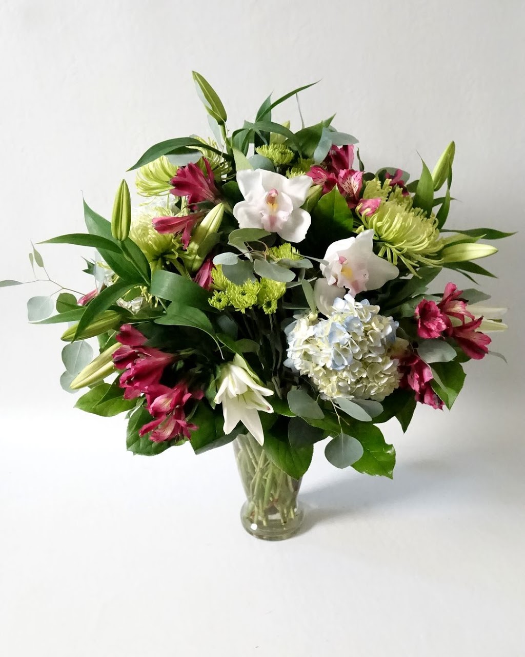 Signature Floral Gallery | 85 Devonshire Dr, Winnipeg, MB R2C 4G9, Canada | Phone: (204) 982-7298