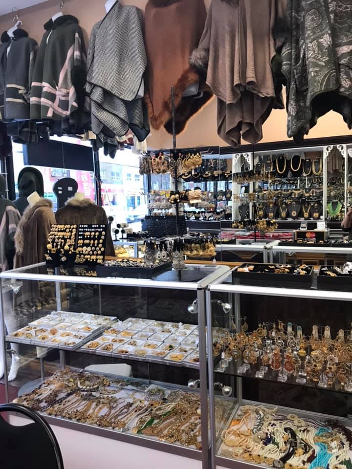 Kaniz Boutique House | 2889 Danforth Ave, Toronto, ON M4C 1M3, Canada | Phone: (647) 772-5470