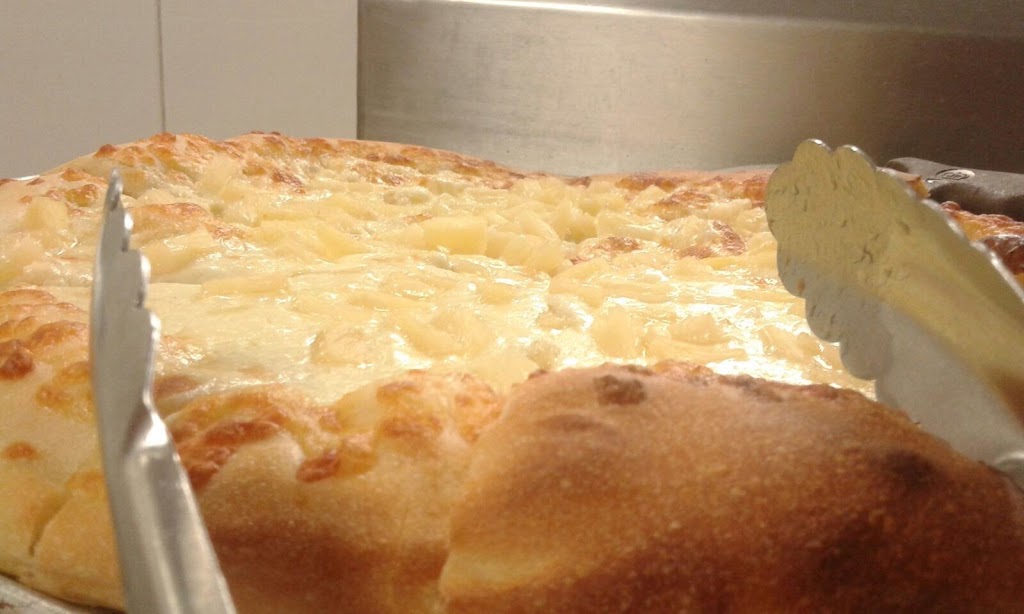 Gabriel Pizza | 780 Baseline Rd, Ottawa, ON K2C 3V8, Canada | Phone: (613) 319-7777