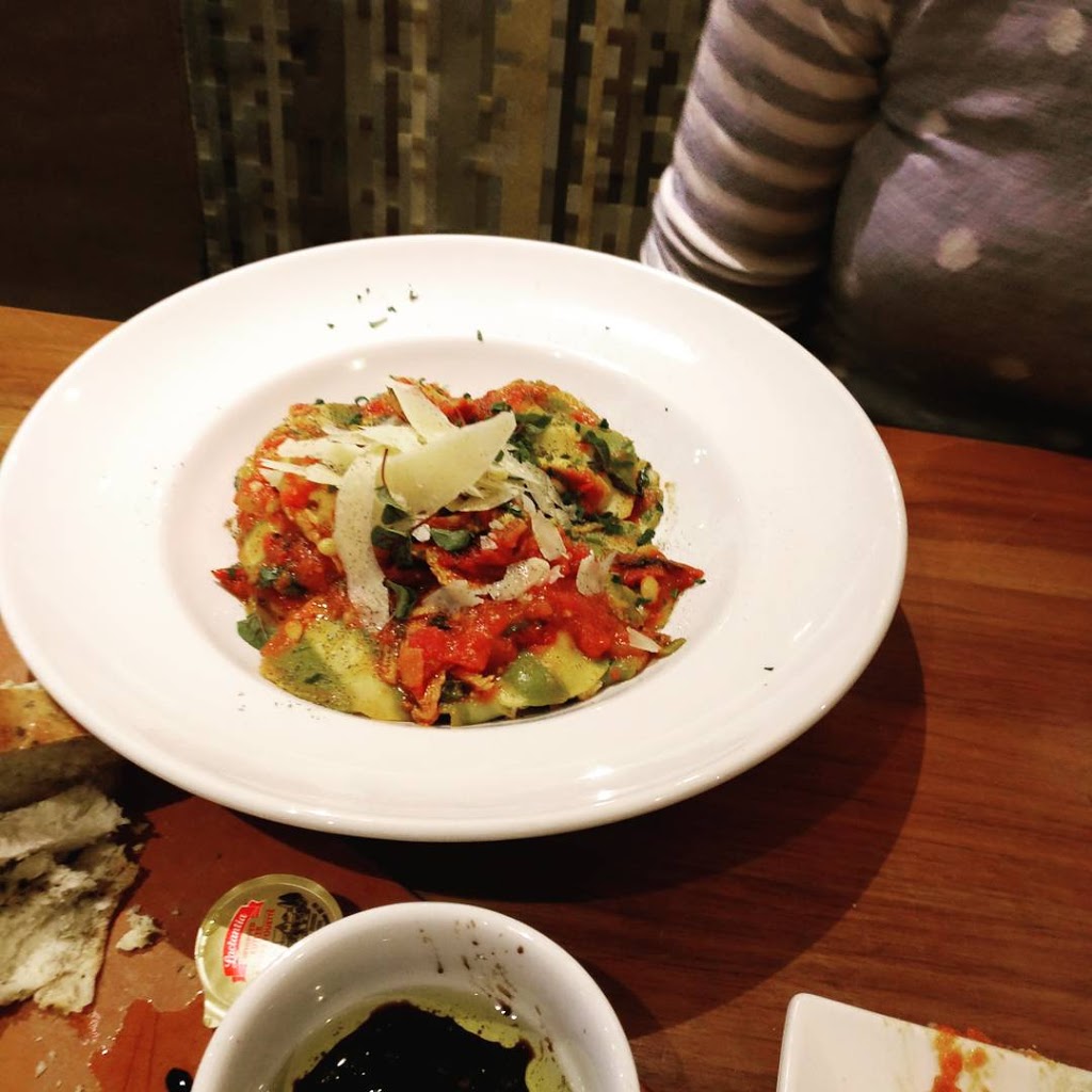 Graffitis Italian Eatery | 101 Kanata Ave, Kanata, ON K2T 1E6, Canada | Phone: (613) 271-0921