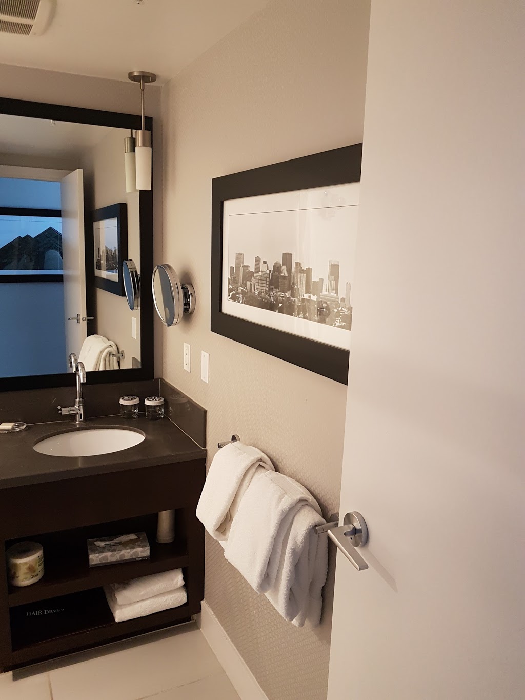 Sandman Signature Edmonton South Hotel | 10111 Ellerslie Rd SW, Edmonton, AB T6X 0J3, Canada | Phone: (780) 430-7263